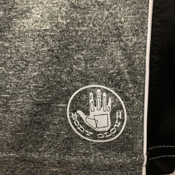 Body Glove toddler boy top. Size 3T - Picture 3 of 7